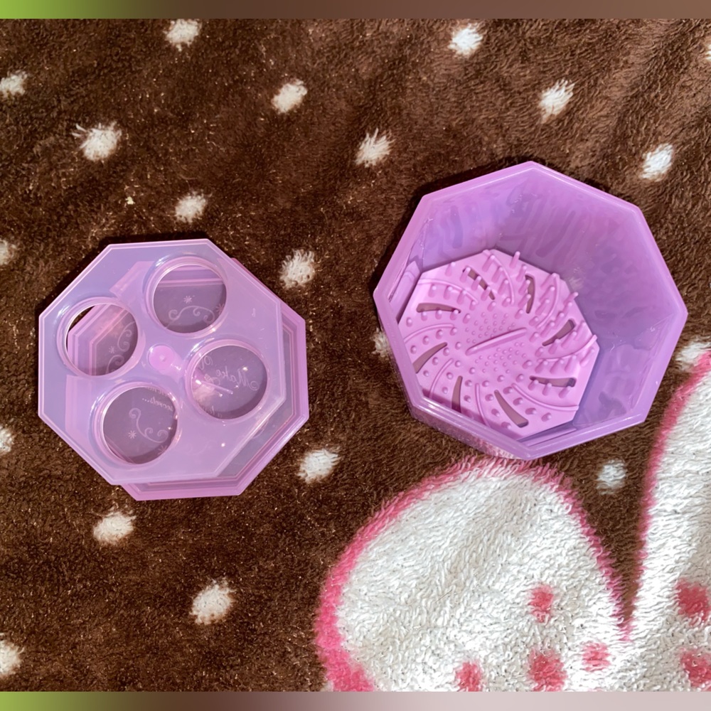 Purple Makeup Brush Cleaner With Brush Stand